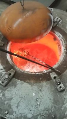 China Aluminio que derrite ahorro de la energía industrial del horno con el arreglo para requisitos particulares del color proveedor